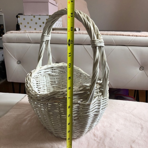 SOLD White Aesthetic Wicker Basket - Picture 5 of 6